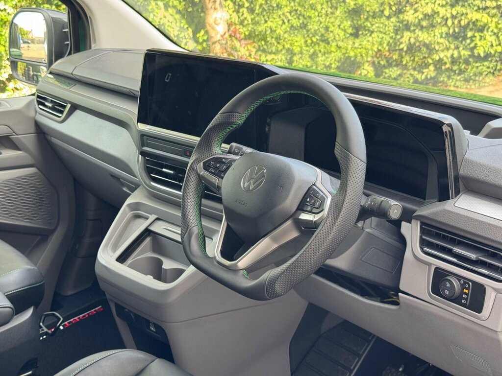 Volkswagen Transporter Sportline 2.0 Tdi T32 Sportline 75 Kombi Swb Euro 6 S Green #2