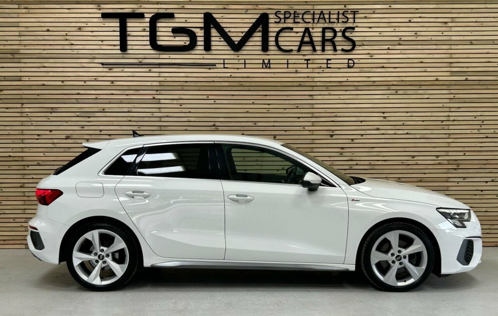 Audi A3 1L S Line PK70XUG White #5