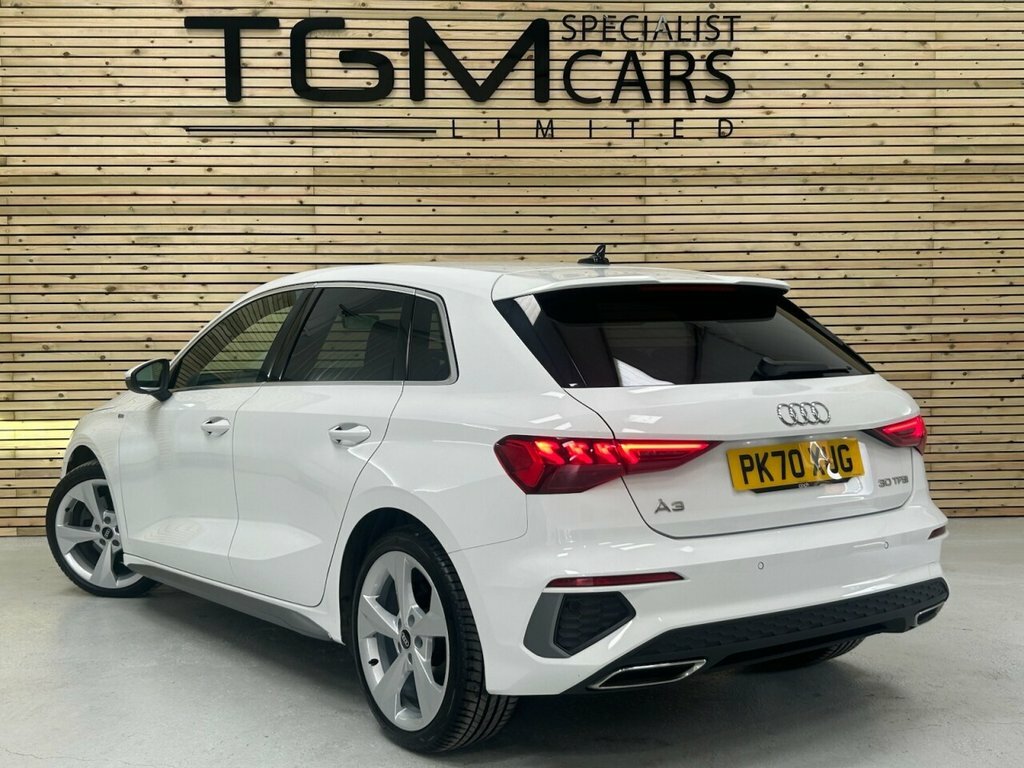 Audi A3 1L S Line PK70XUG White #4