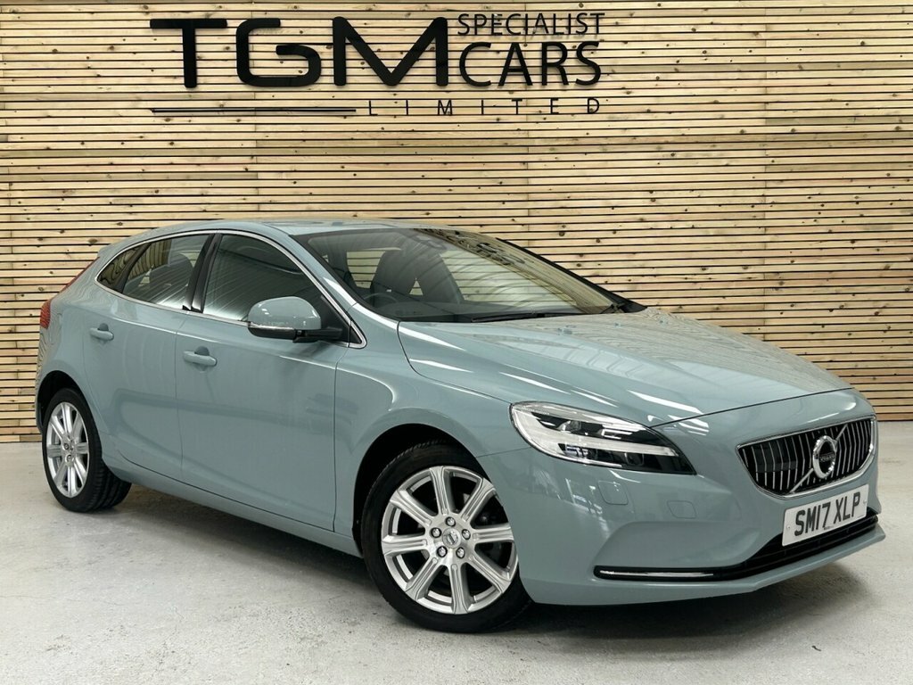 Volvo V40 2L Inscription Blue