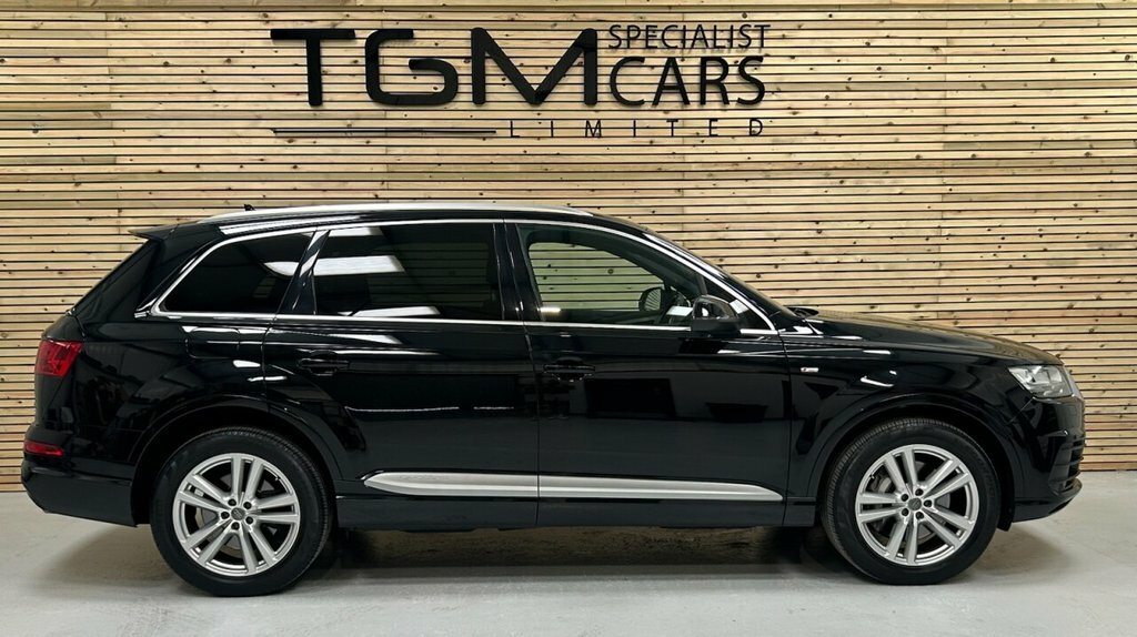 Audi Q7 3L S Line Black #5