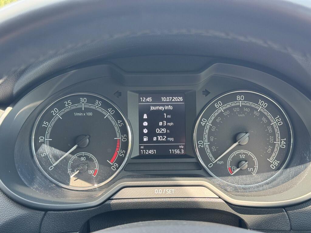 Skoda Octavia Se Technology White #6