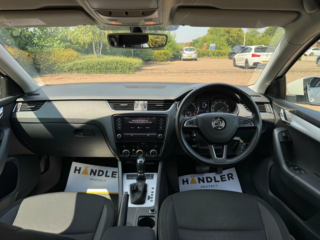 Skoda Octavia Se Technology White #5