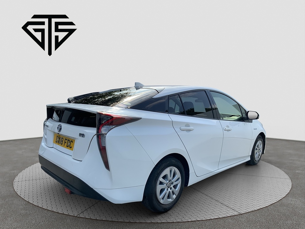 Toyota Prius S White #3