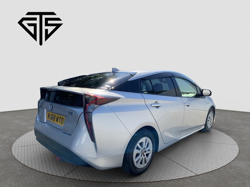 Toyota Prius S Silver #3