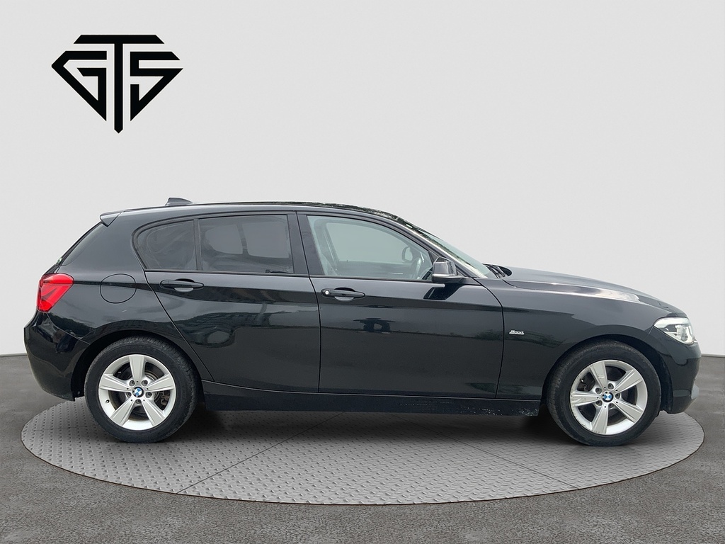 BMW 1 Series Sport Black #2