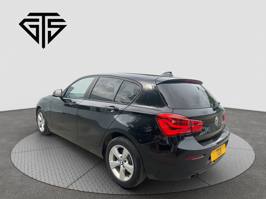 BMW 1 Series Sport Black #5
