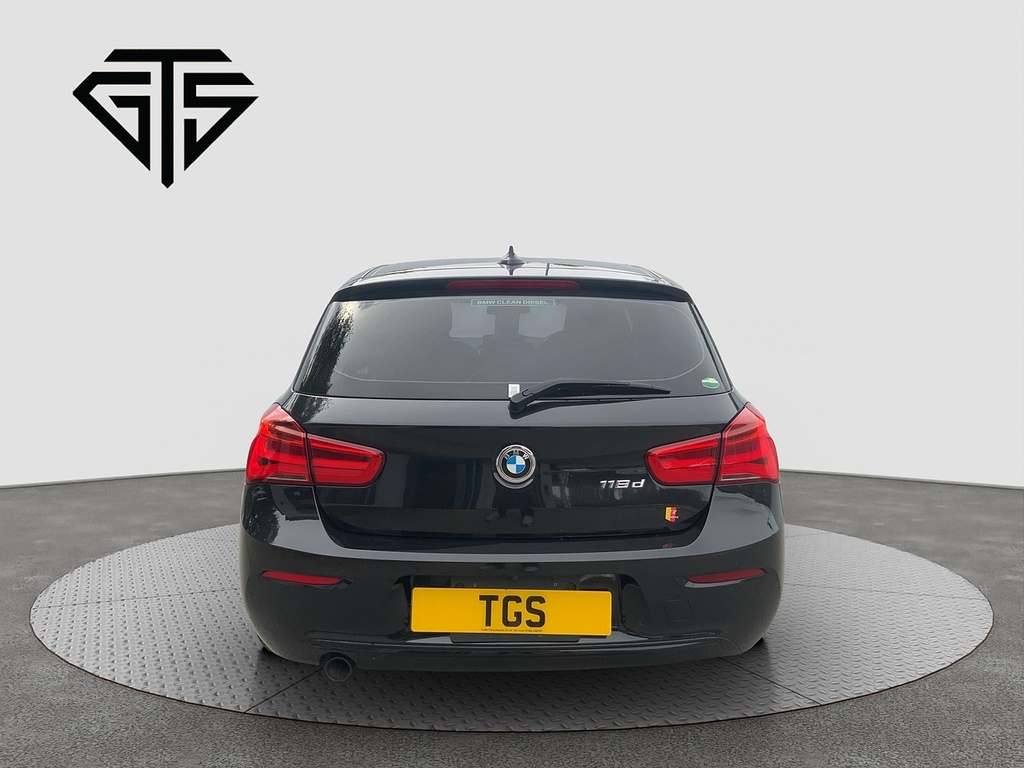 BMW 1 Series Sport Black #4