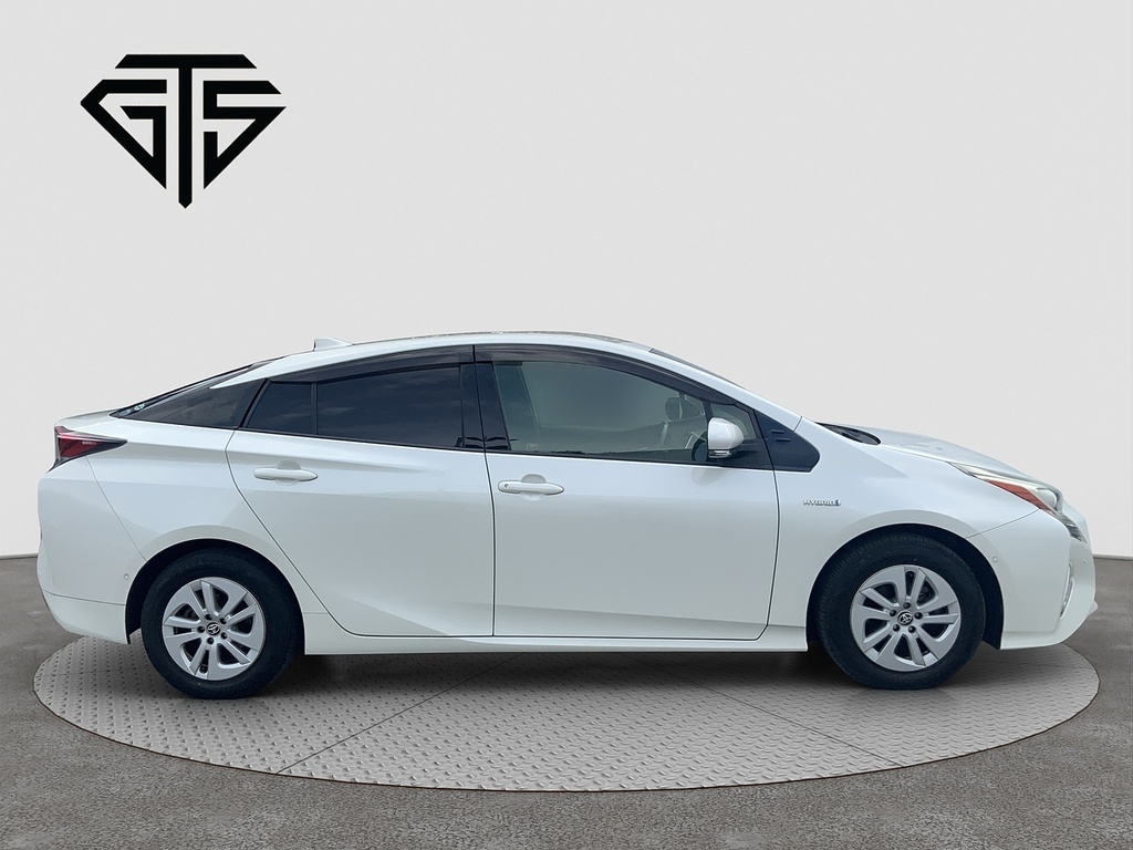 Toyota Prius S Safetyplus #2
