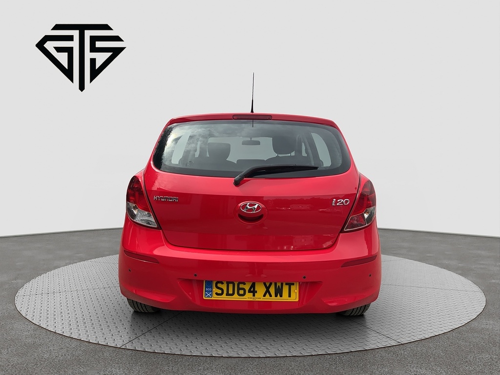 Hyundai I20 Active Red #4