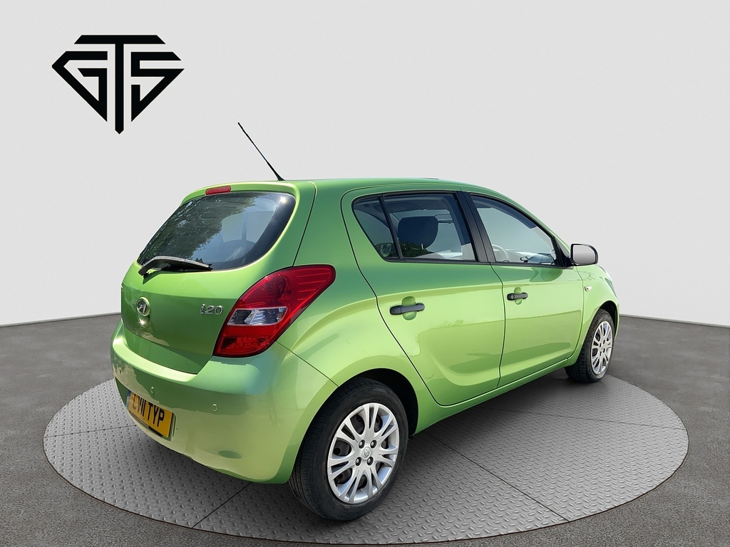 Hyundai I20 Classic Green #3