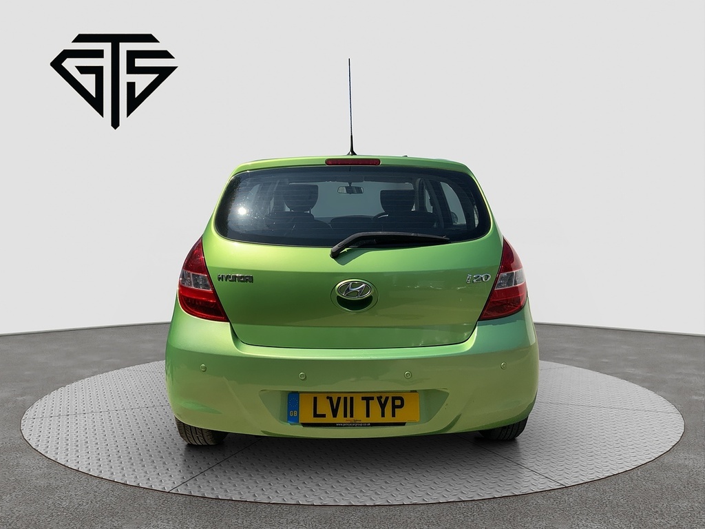 Hyundai I20 Classic Green #4
