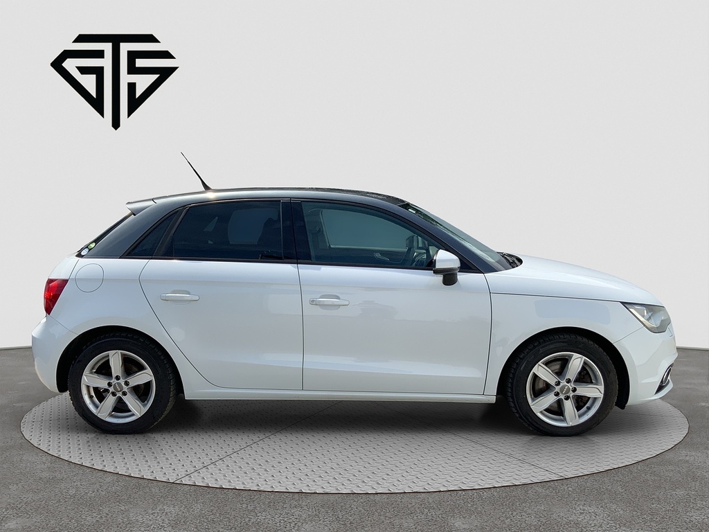 Audi A1 Sportback 1.4Tfsi White #2