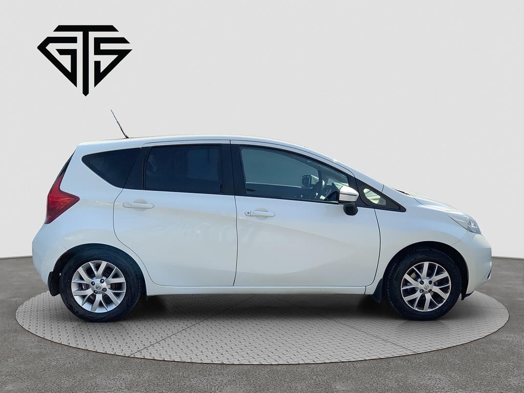 Nissan Note Acenta Premium White #2