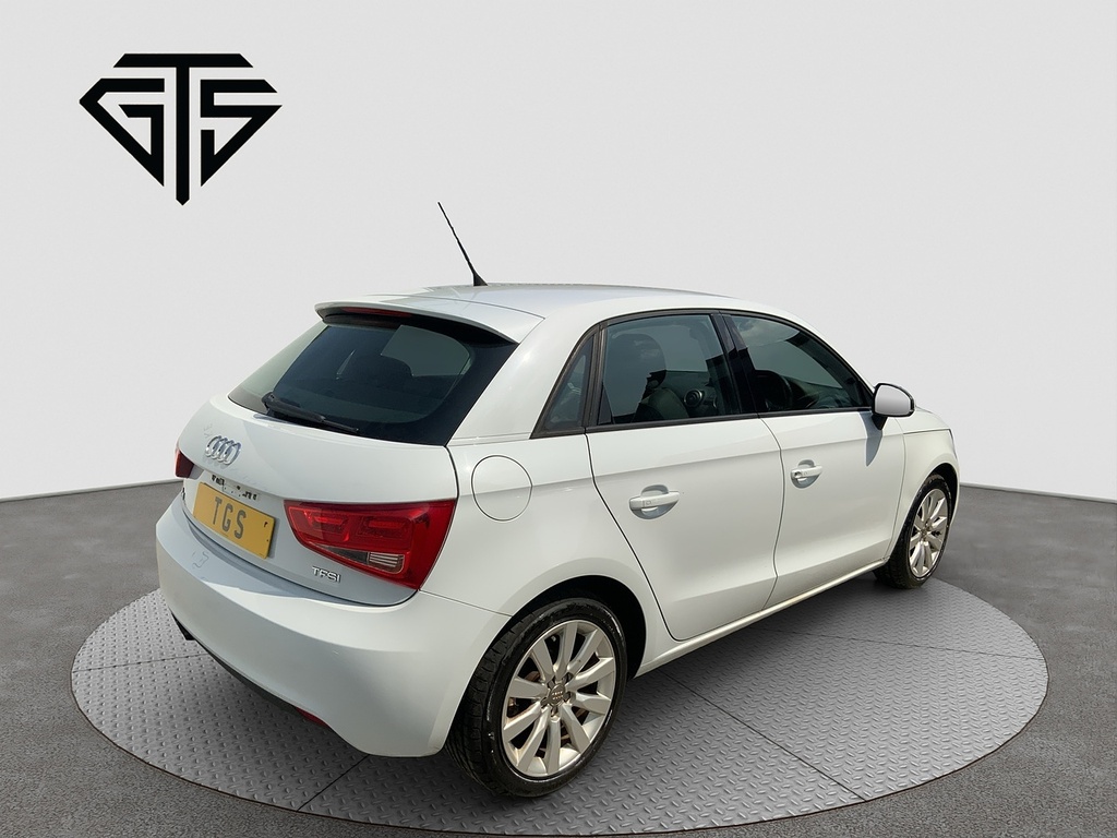 Audi A1 Sportback 1.4Tfsi White #2