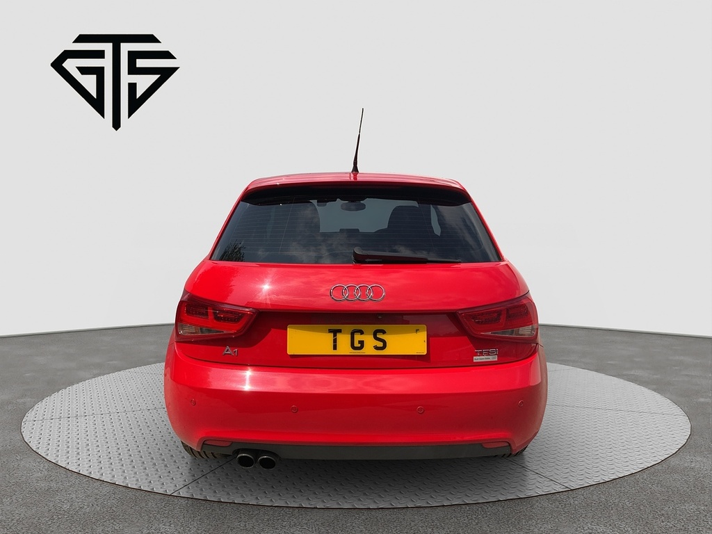Audi A1 Sportback 1.4Tfsi Red #4