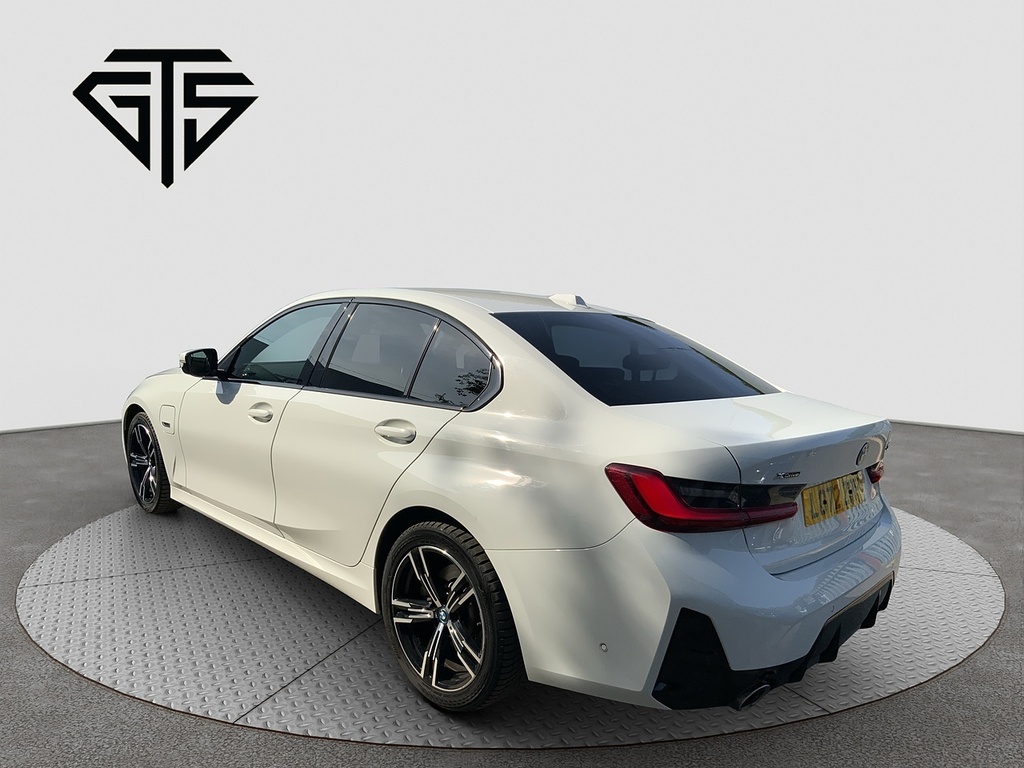 BMW 3 Series 330E M Sport White #4