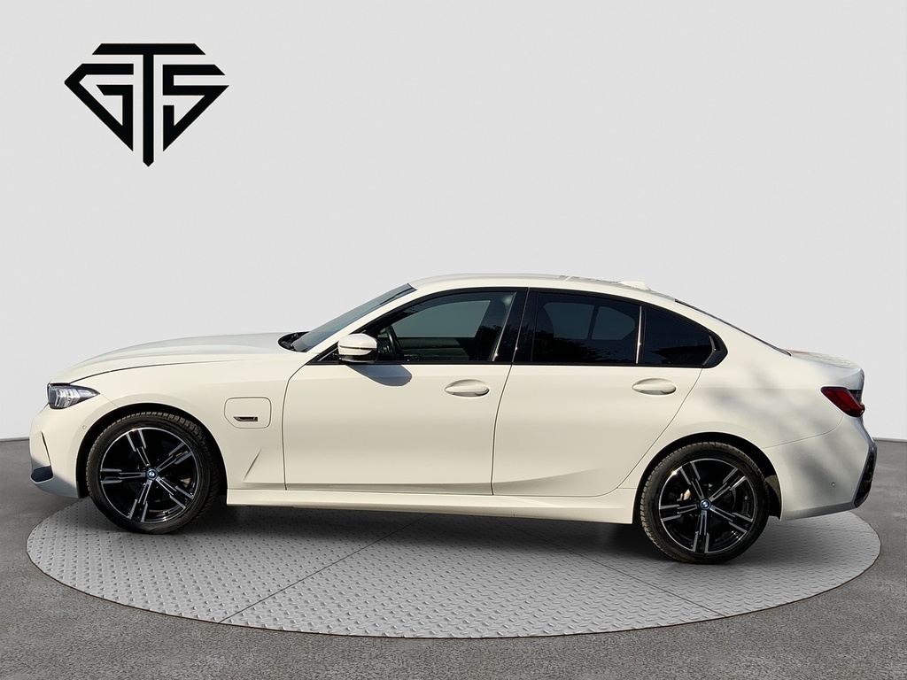 BMW 3 Series 330E M Sport White #5