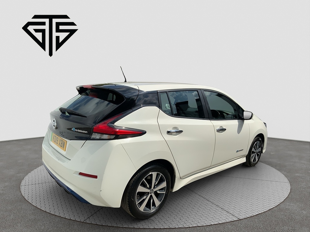 Nissan Leaf Acenta White #3