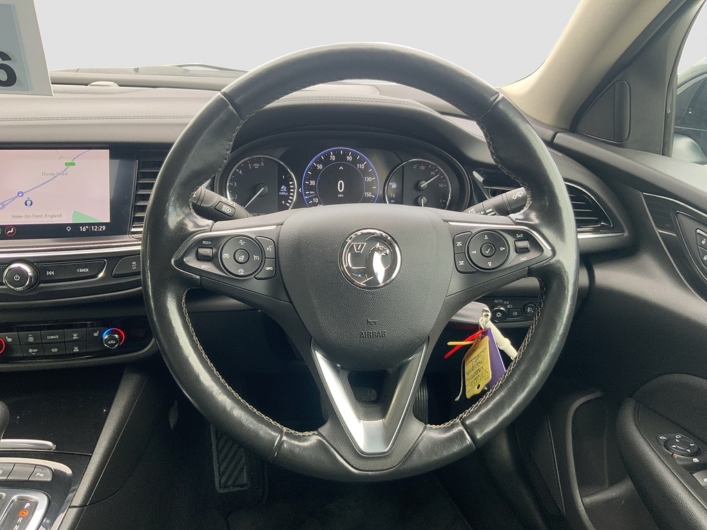 Vauxhall Insignia 1.5 Turbo D Se Edition Red #9