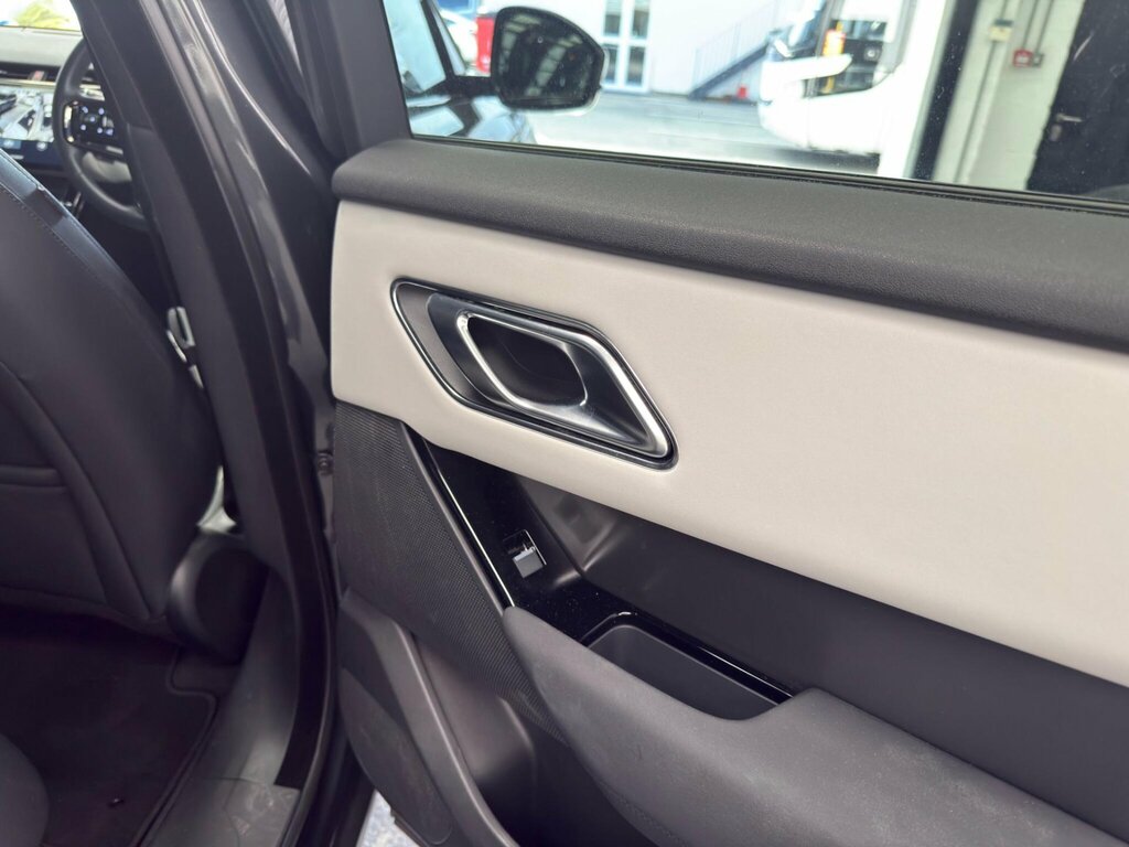 Land Rover Range Rover Velar Dynamic Se Black #30