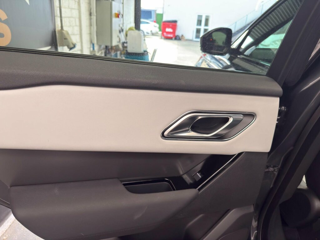 Land Rover Range Rover Velar Dynamic Se Black #24