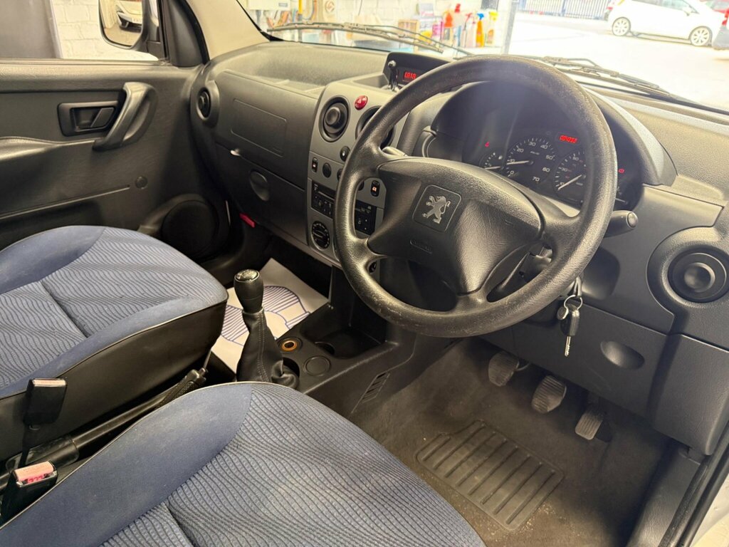 Peugeot Partner 1.6L Escapade Silver #13