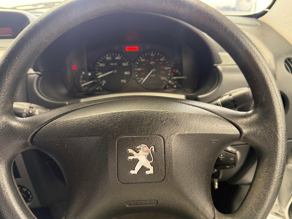 Peugeot Partner 1.6L Escapade Silver #16