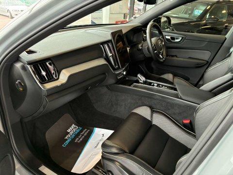 Volvo XC60 2.0 B6p 300 Inscription Awd Geartronic  #17