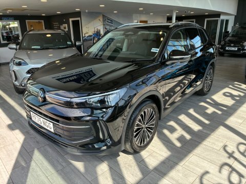 Volkswagen Tiguan 1.5 Tsi 150Ps R-line Evo Dsg Black #1
