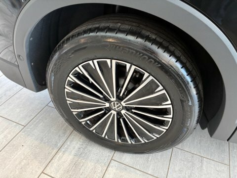 Volkswagen Tiguan 1.5 Tsi 150Ps R-line Evo Dsg Black #10