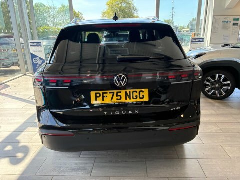 Volkswagen Tiguan 1.5 Tsi 150Ps R-line Evo Dsg Black #5