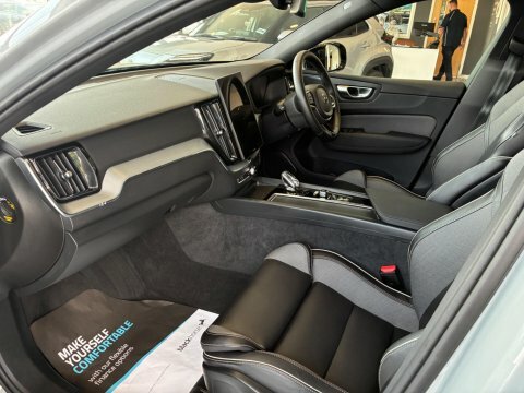 Volvo XC60 2.0 T8 Hybrid Inscription Pro Awd Geartronic Black #29