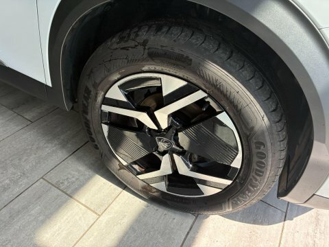 Peugeot 2008 1.2 Puretech Gt #4