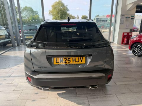 Peugeot 2008 1.2 Puretech Gt #6
