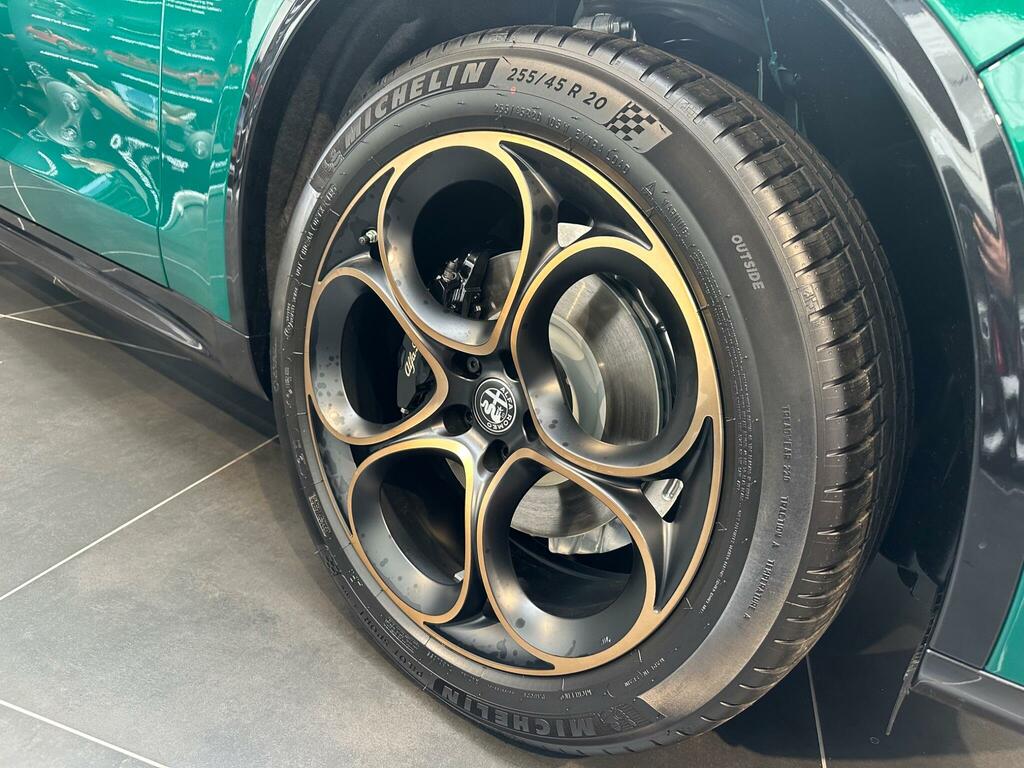 Alfa Romeo Stelvio 2 2.0T Intensa Suv Q4 Awd Euro 6 Green