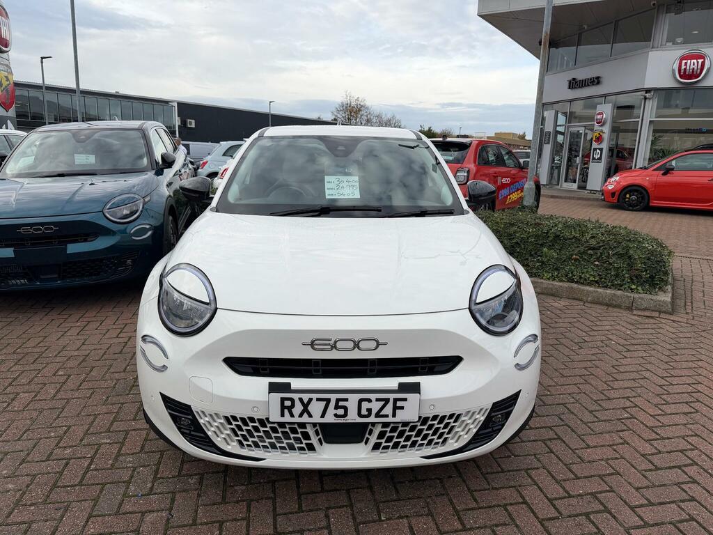 Fiat 600 1.2 1.2 Mhev La Prima Suv Hybrid E-dct RX26GHY White #2