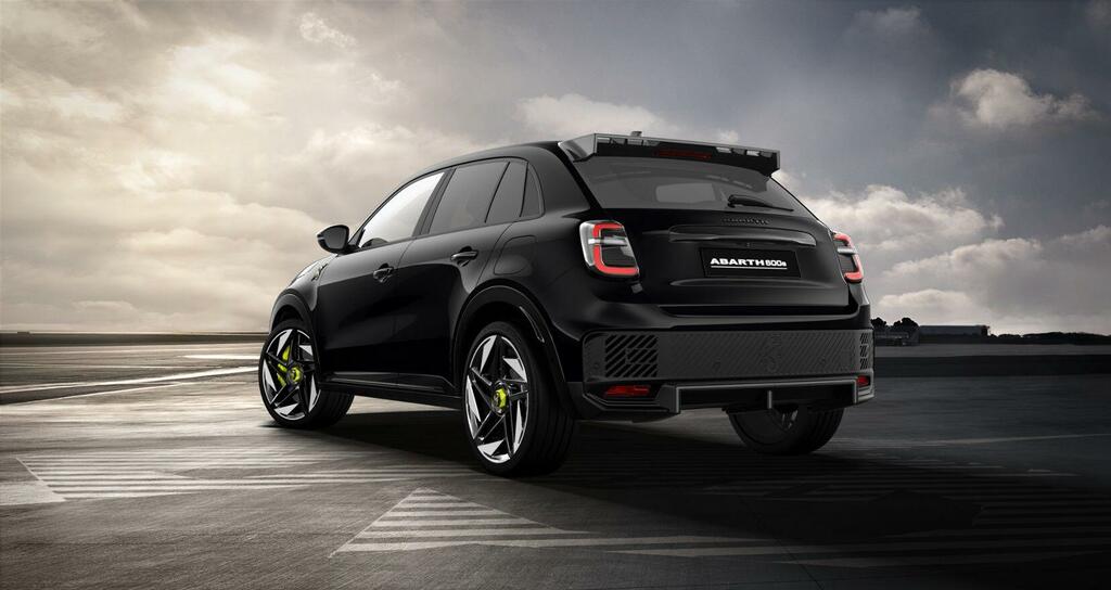 Abarth 600e 54Kwh Turismo Suv 240 Ps Green #3