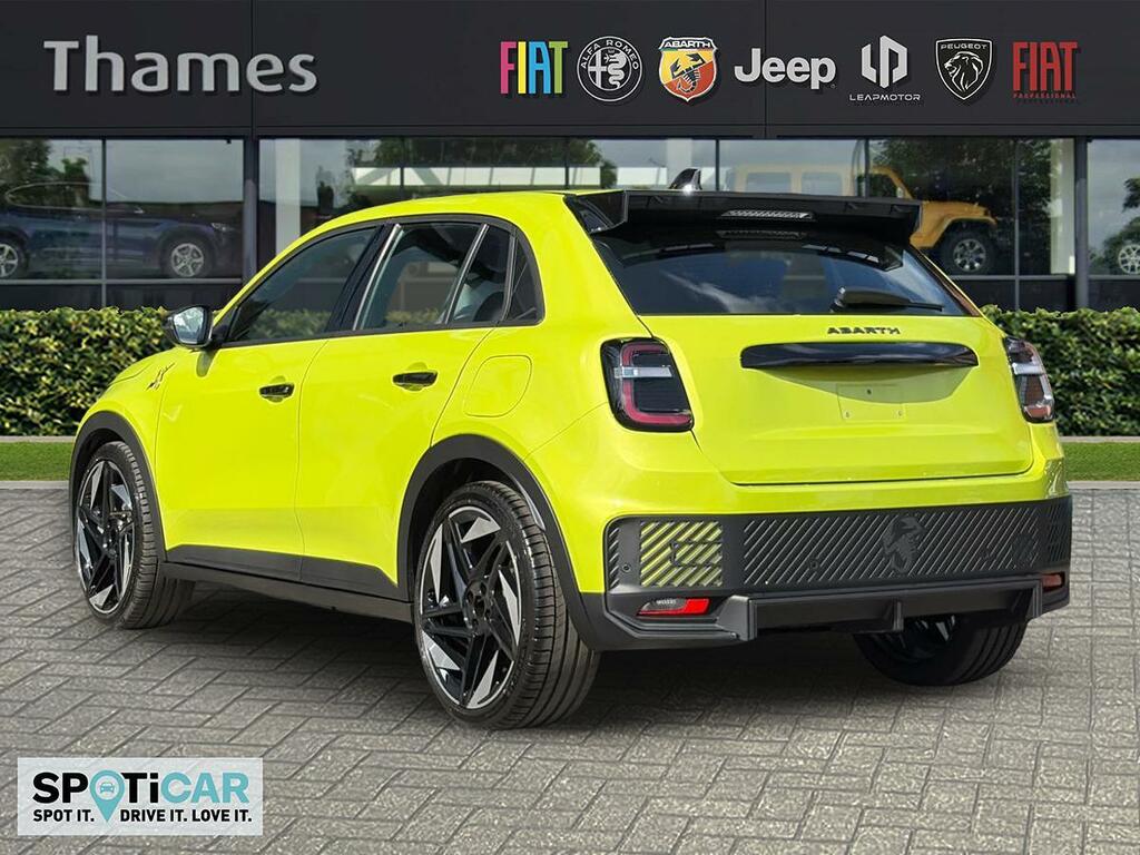 Abarth 600e 54Kwh Turismo Suv 240 Ps Green #5