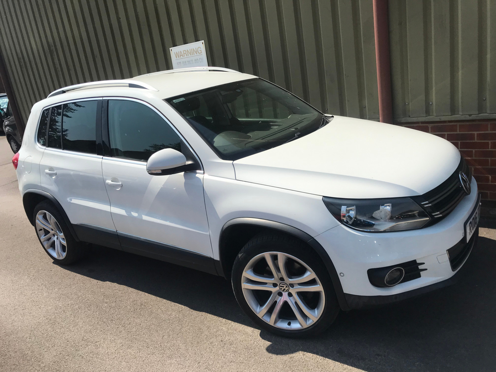 Volkswagen Tiguan Se Nav Tdi Bmt 4Motion Estate Silver #1