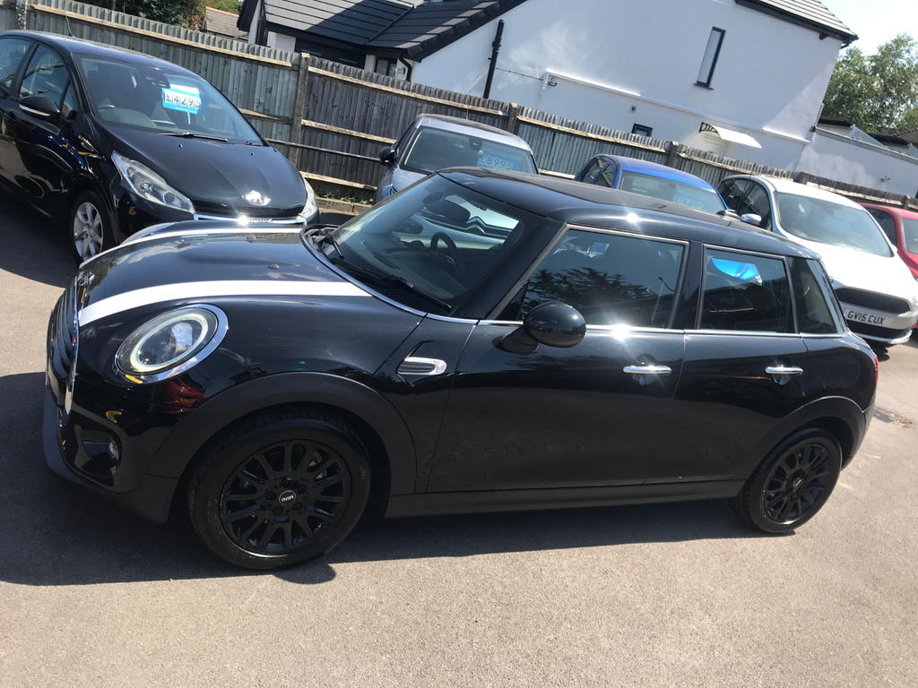Mini Hatch 1.5 Cooper Classic Hatchback Eur RX19LBP #2