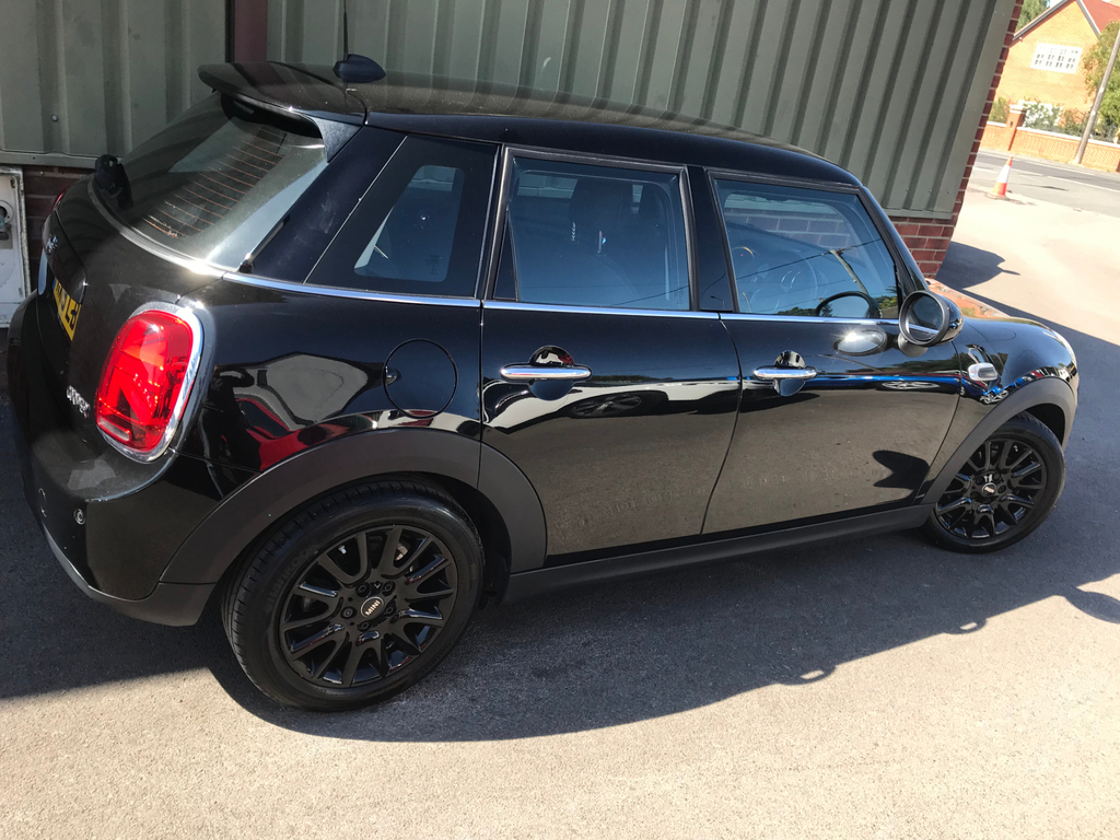 Mini Hatch 1.5 Cooper Classic Hatchback Eur #3