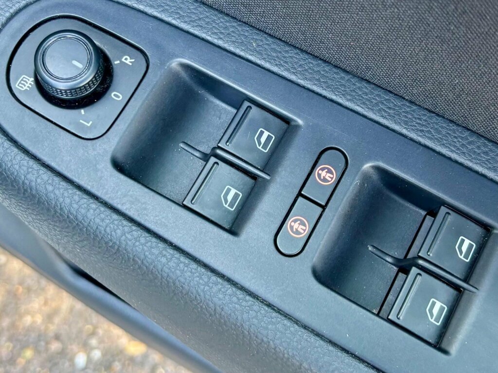 Volkswagen Sharan Se Navigation Tsi Gold #37