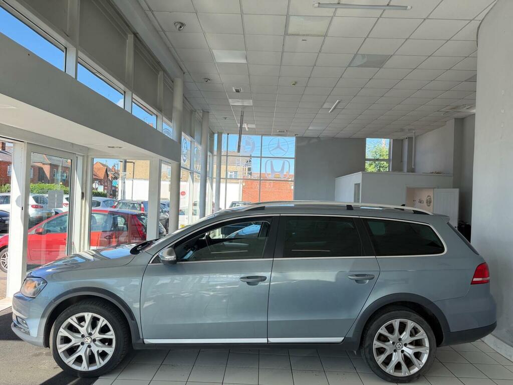 Volkswagen Passat Alltrack 2.0 Tdi Bluemotion Tech Alltrack Dsg 4Motion Euro Grey #4