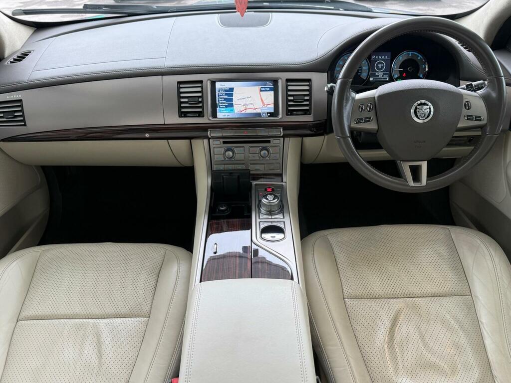 Jaguar XF Saloon 3.0D S V6 Portfolio Euro 5 20095 Grey #5