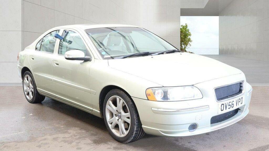 Volvo S60 Saloon 2.0T S 200656 Gold
