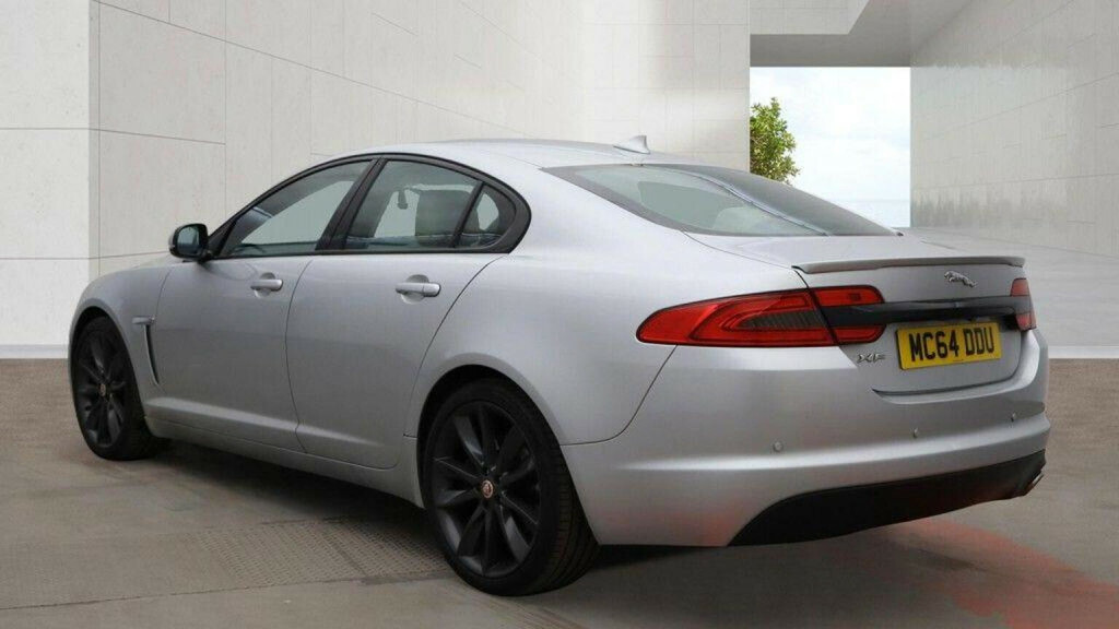 Jaguar XF Saloon 2.0D R-sport Euro 6 Ss 201565 White #14