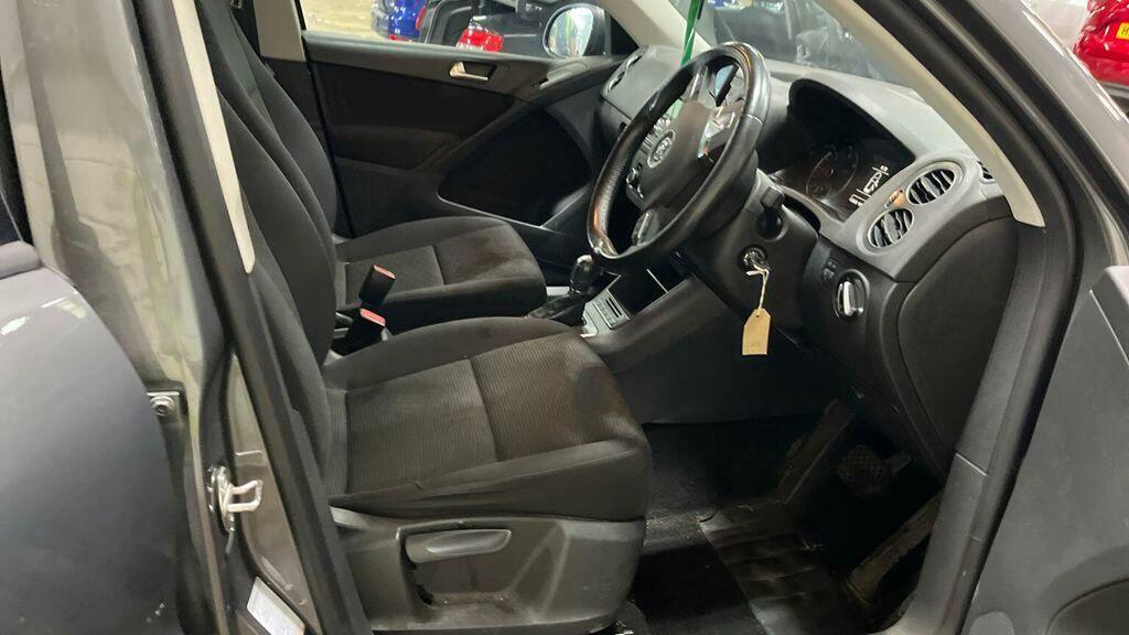 Volkswagen Tiguan 2.0 Tdi Bluemotion Tech S Dsg 4Wd Euro 5 Ss Grey #5