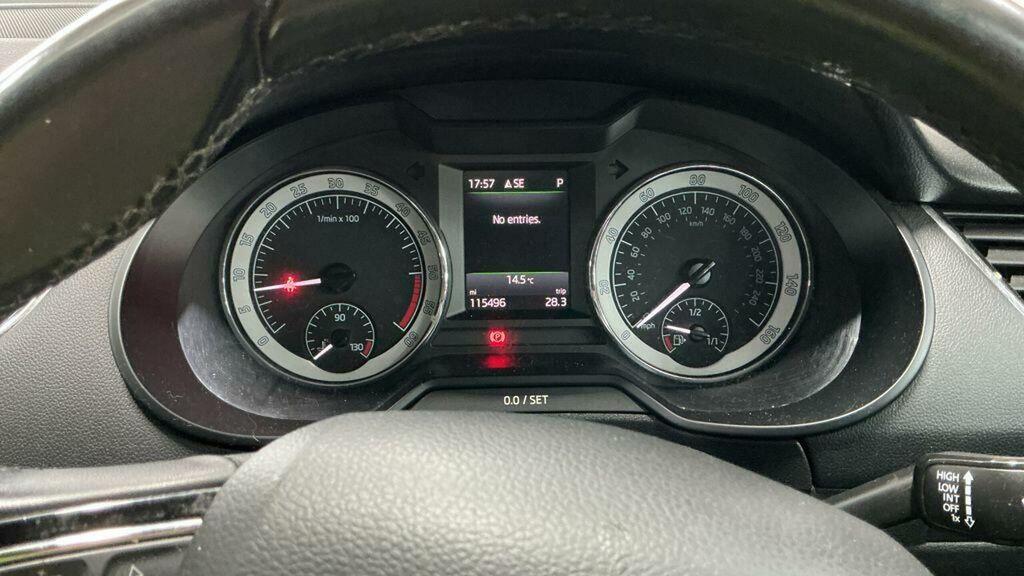 Skoda Octavia Se Black #7
