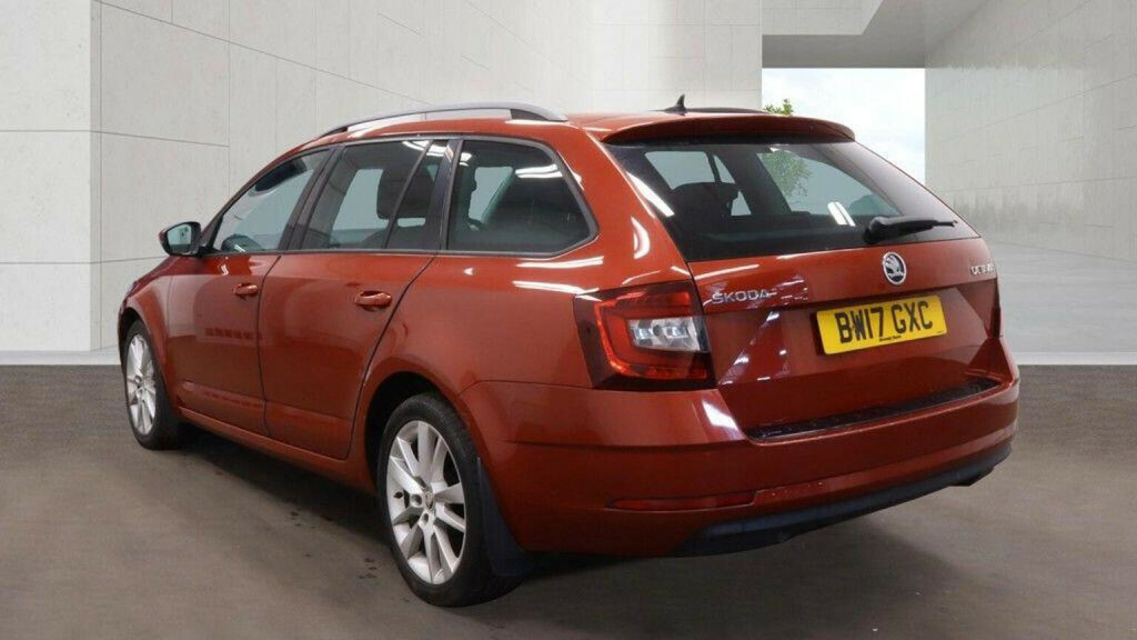 Skoda Octavia Se Black #16